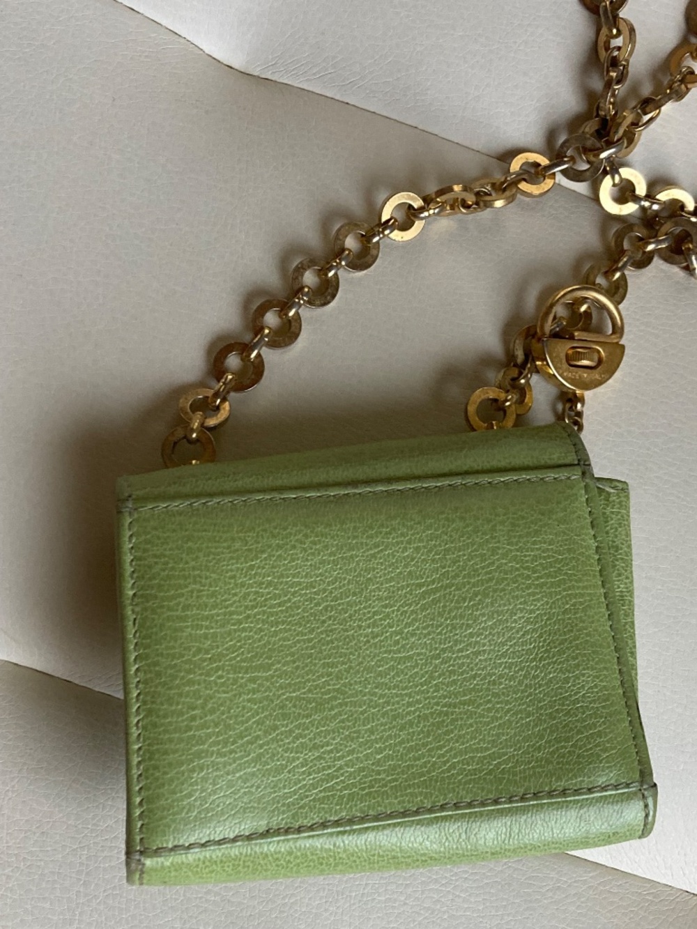 Salvatore Ferragamo CUTE tiny purse with gold chain - Picture 3 of 5